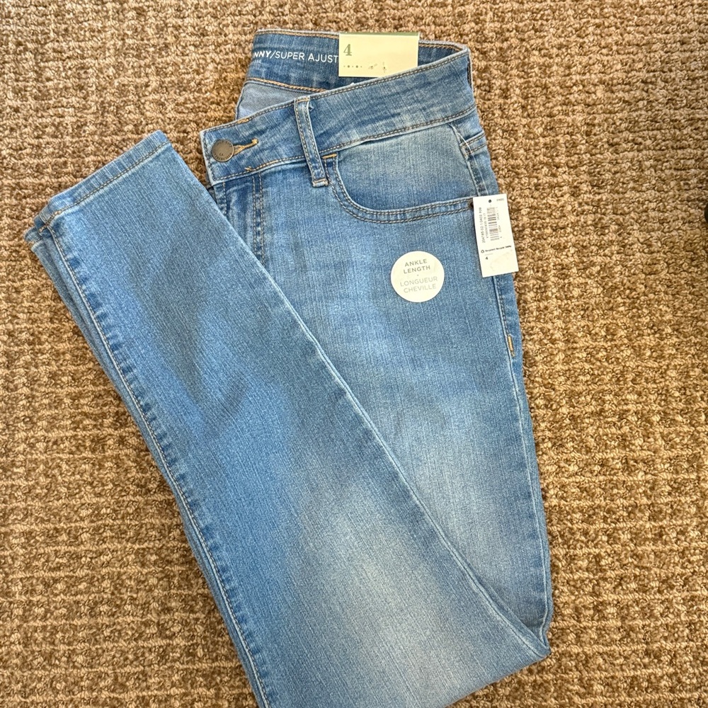 Old Navy super skinny Ankle Jeans